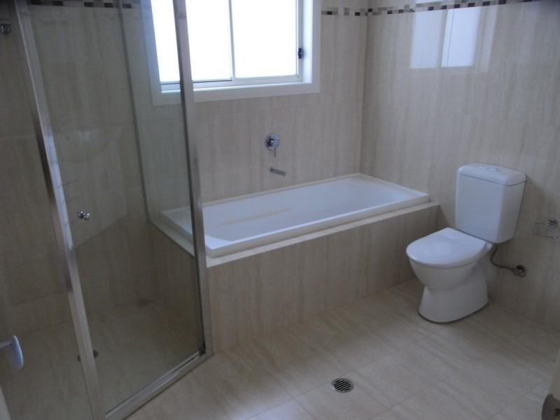 4/6 Waldo Crescent, Peakhurst NSW 2210