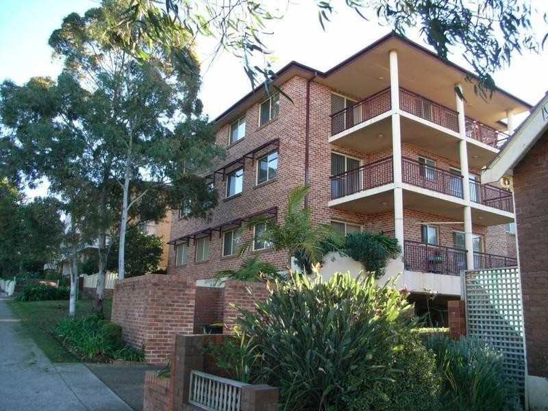 9/76 Queens Road, Hurstville NSW 2220