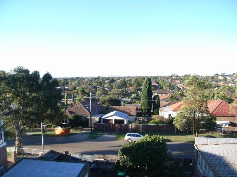 9/76 Queens Road, Hurstville NSW 2220