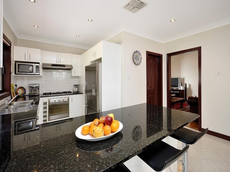 32 Planthurst Road, Carlton NSW 2218