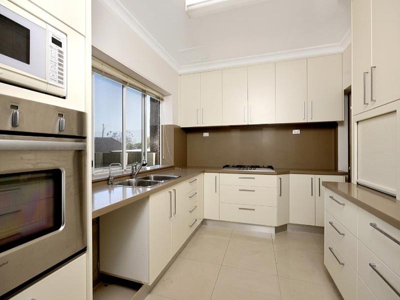 1 Faye Avenue, Blakehurst NSW 2221