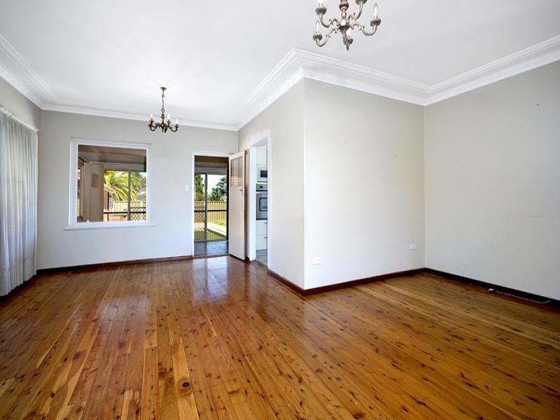 1 Faye Avenue, Blakehurst NSW 2221