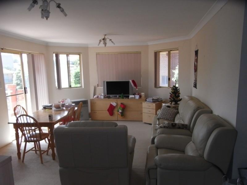 15/7-11 Hampden Street, Beverly Hills NSW 2209