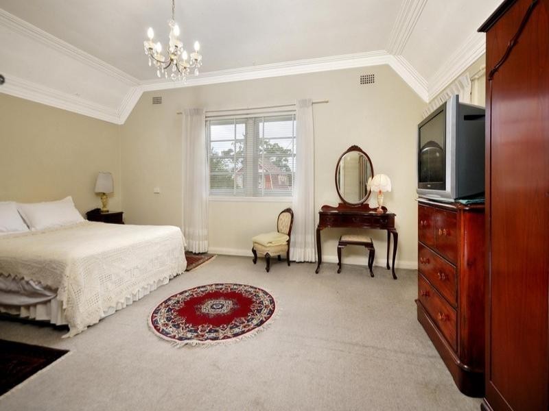 45 Monaro Avenue, Kingsgrove NSW 2208