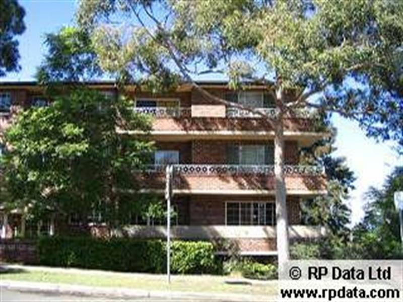 12/26 Hampton Court Road, Carlton NSW 2218