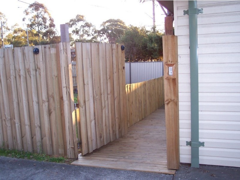 48 Henry Lawson Drive, Peakhurst NSW 2210