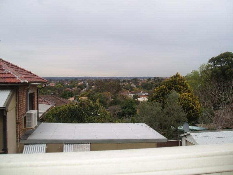 2/1 Hillcrest Avenue, Hurstville NSW 2220