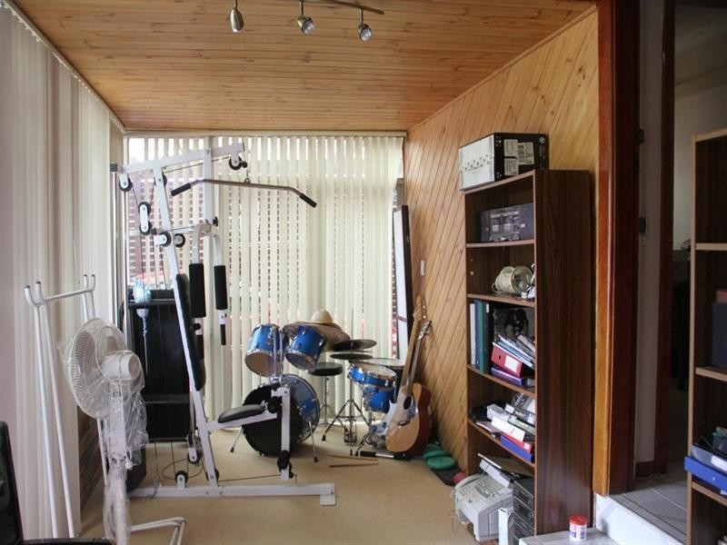 27 Cahill Street, Beverly Hills NSW 2209