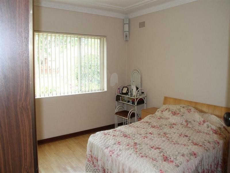 27 Cahill Street, Beverly Hills NSW 2209