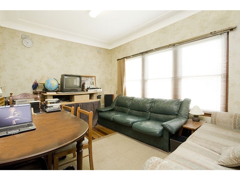 9 Low Street, Hurstville NSW 2220