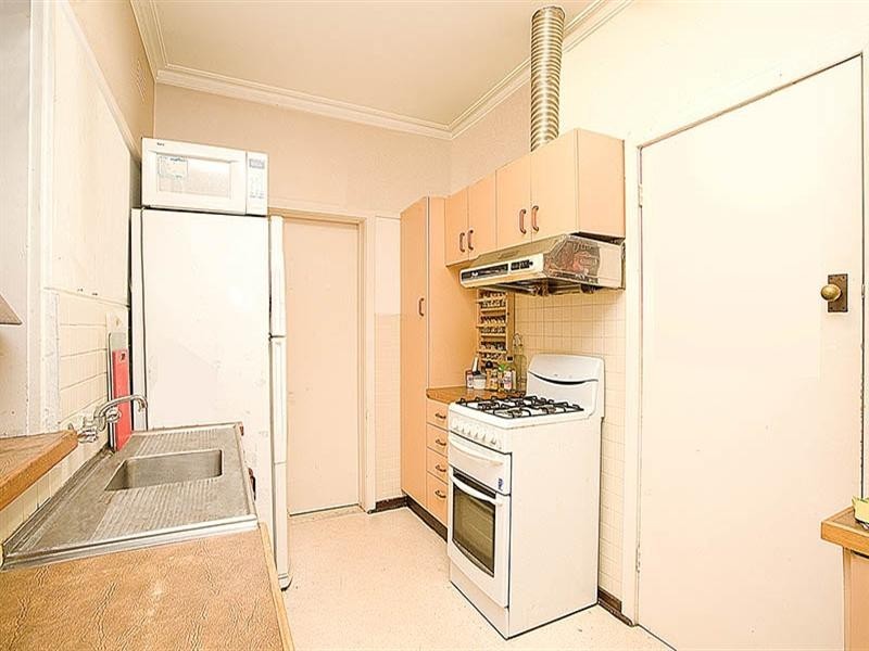 9 Low Street, Hurstville NSW 2220