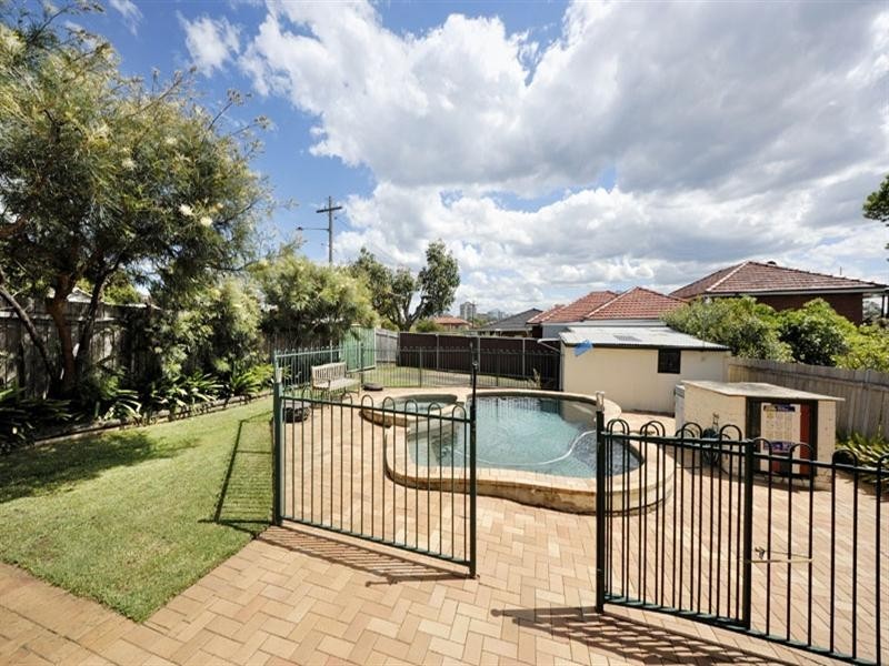 21 Clevedon Road, Hurstville NSW 2220