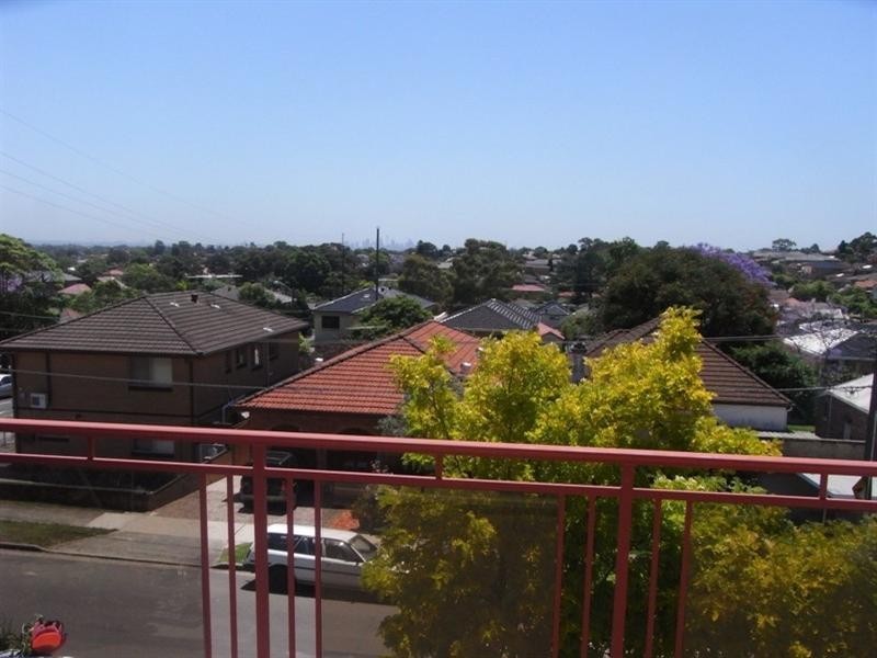 13/67 Queens Road, Hurstville NSW 2220
