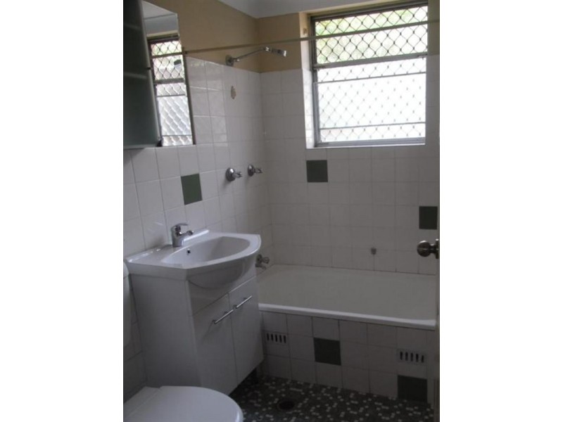 4/5 Cambridge, Penshurst NSW 2222