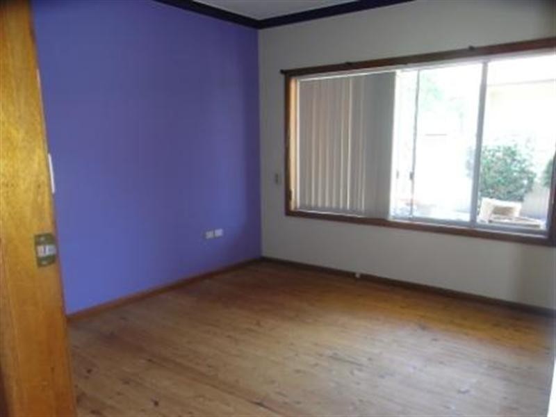 2/18A Chuter Avenue, Monterey NSW 2217