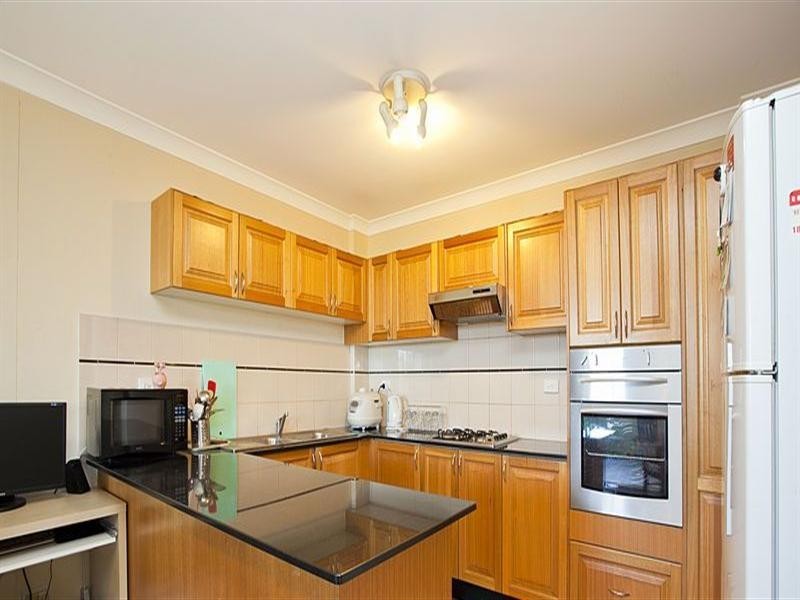 11/2-8 Bridge Street, Hurstville NSW 2220