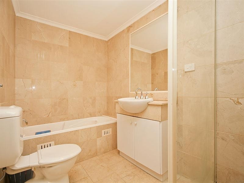 11/2-8 Bridge Street, Hurstville NSW 2220