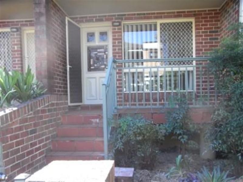 2/36 West Street, Hurstville NSW 2220