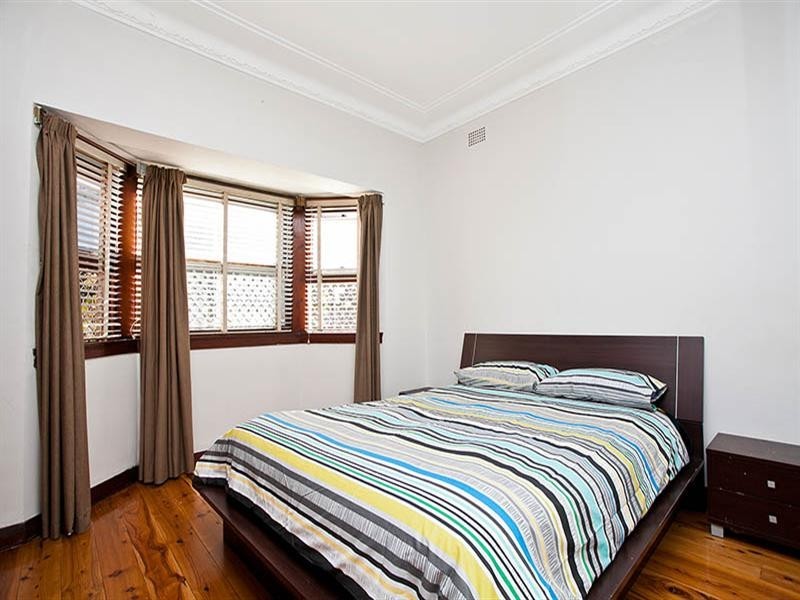 221 Stoney Creek Road, Kingsgrove NSW 2208