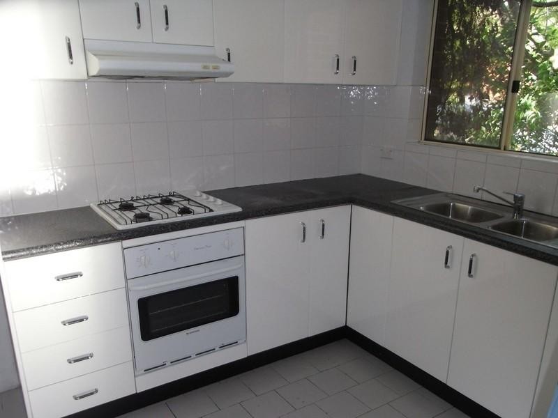 10/8-12 Bond Street, Hurstville NSW 2220