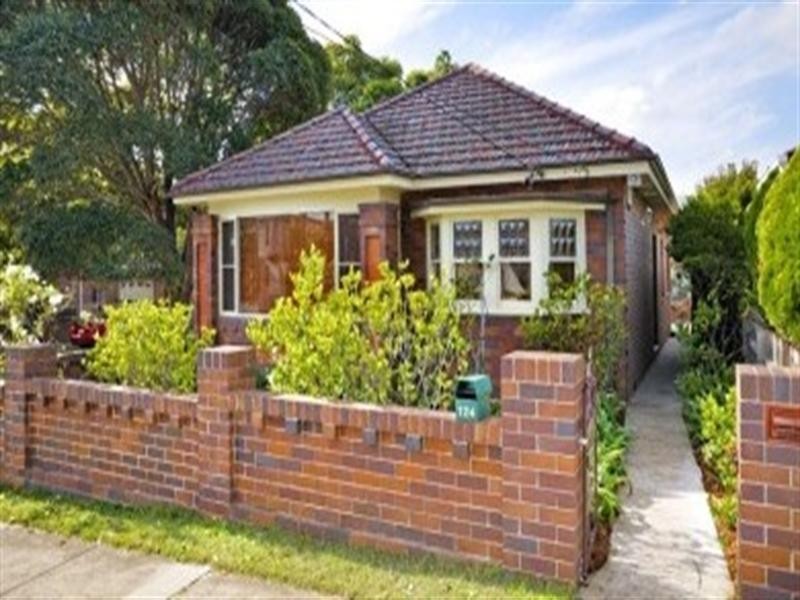 124 Carrington Avenue, Hurstville NSW 2220