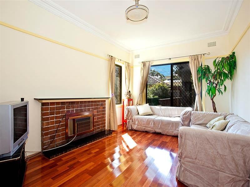 11 Docos Crescent, Bexley NSW 2207