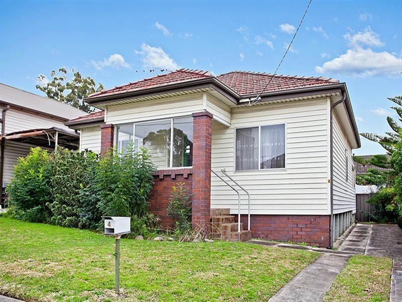 4 George Street, Penshurst NSW 2222