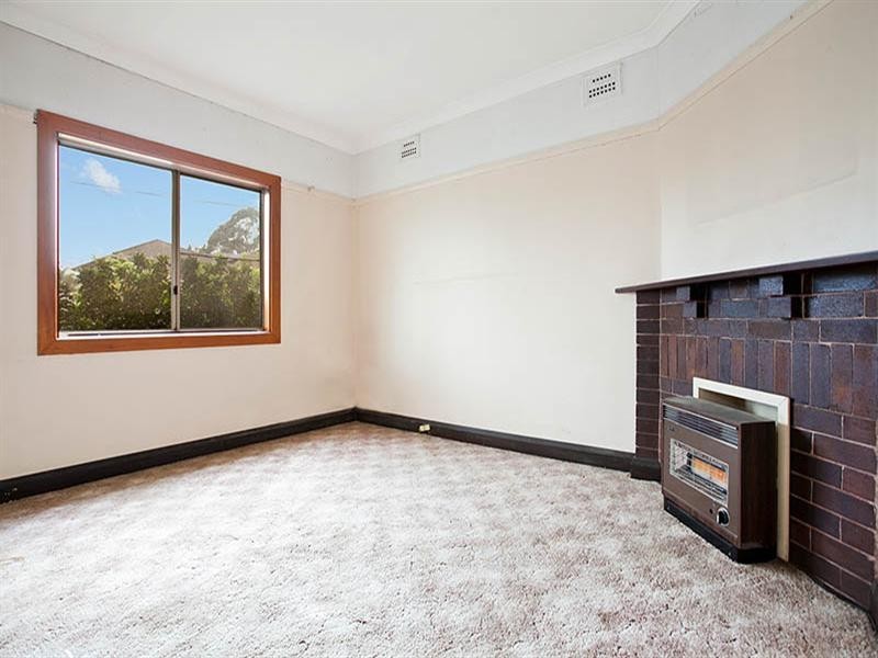 4 George Street, Penshurst NSW 2222