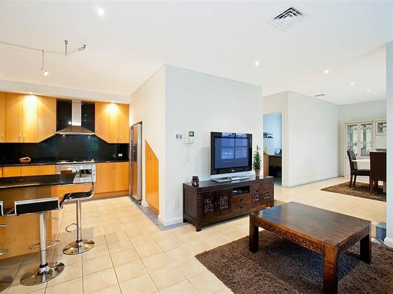 16 Tonitto Avenue, Peakhurst NSW 2210