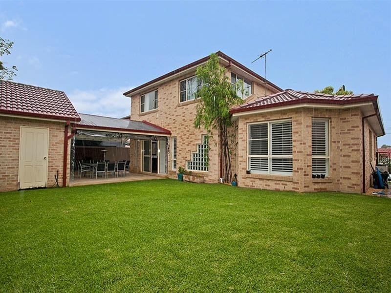 16 Tonitto Avenue, Peakhurst NSW 2210