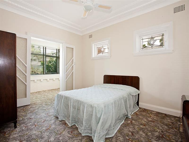 249 Carrington Avenue, Hurstville NSW 2220