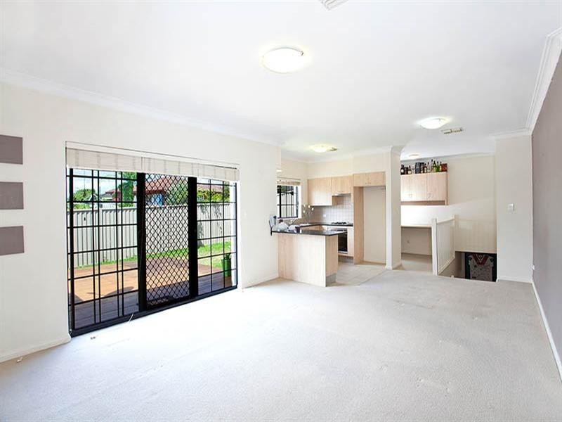 2/93 Edgbaston Road, Beverly Hills NSW 2209