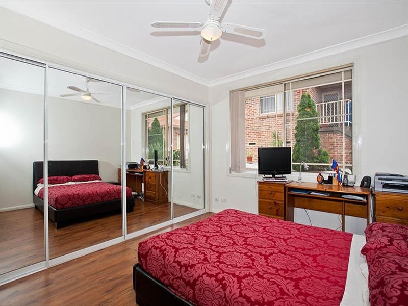 2/27 Greenacre Road, South Hurstville NSW 2221