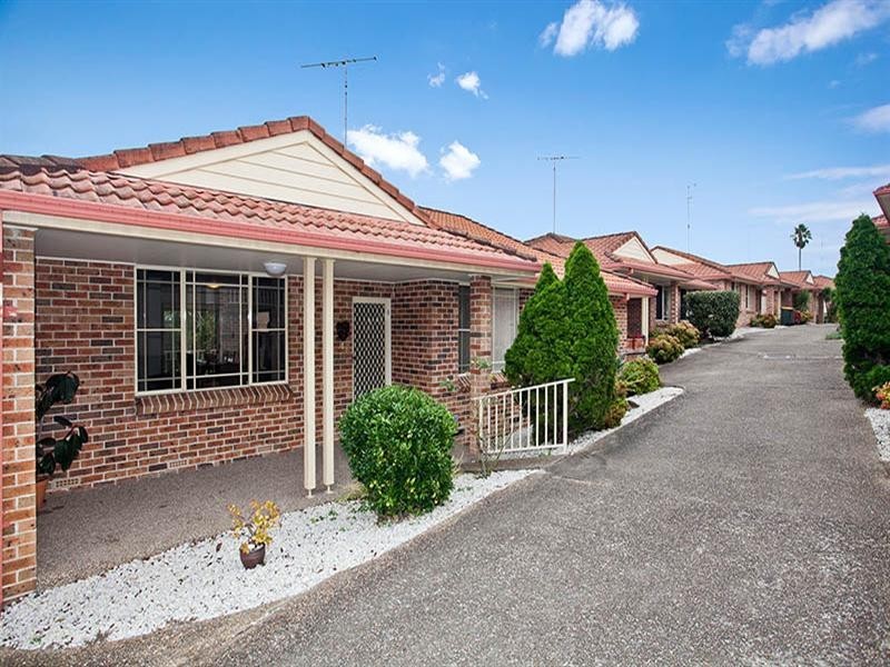 2/27 Greenacre Road, South Hurstville NSW 2221