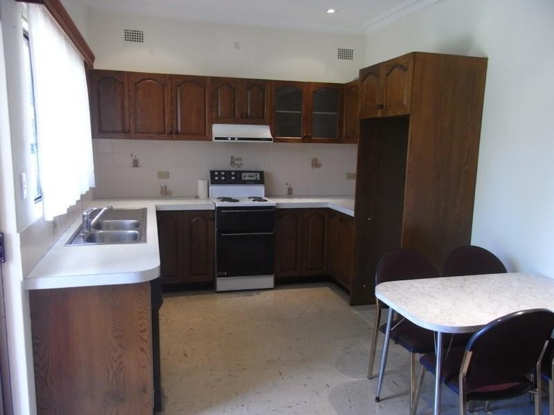 9 Hillcrest Avenue, Hurstville NSW 2220