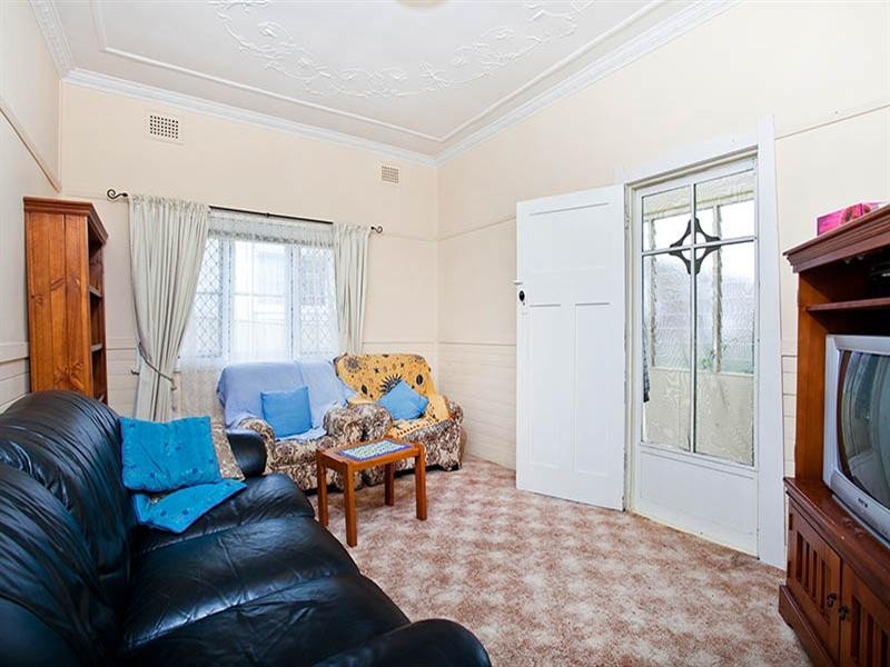 6 Emily Street, Hurstville NSW 2220