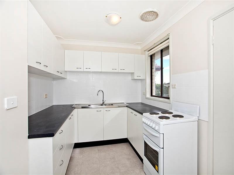 2/42 Millett Street, Hurstville NSW 2220