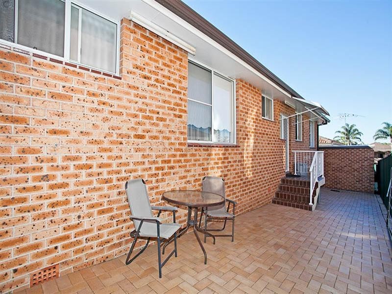 2/59-61 Inverness Avenue, Penshurst NSW 2222