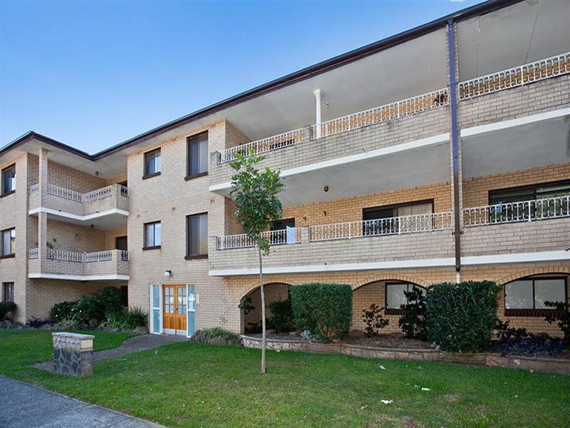 9/1 Shaftesbury Street, Carlton NSW 2218