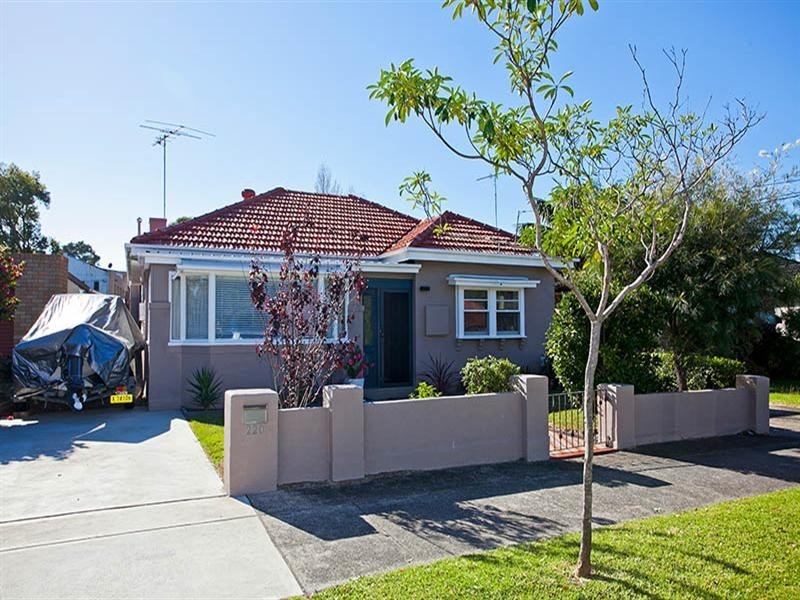 220 West Street, Blakehurst NSW 2221