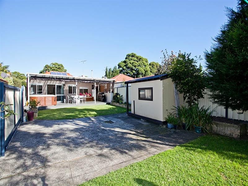 220 West Street, Blakehurst NSW 2221
