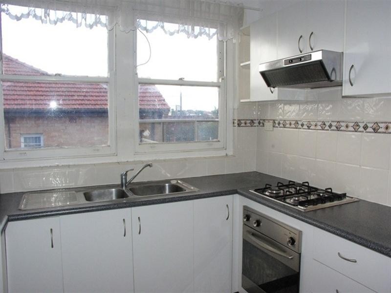 299 Cnr Kingsgrove Rd and Vivienne Street, Kingsgrove NSW 2208