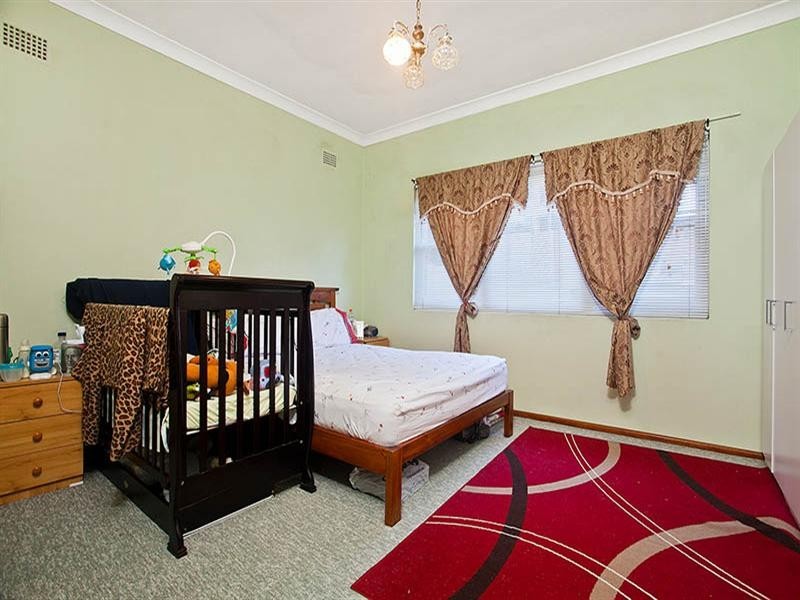 1/6 West Street, Hurstville NSW 2220