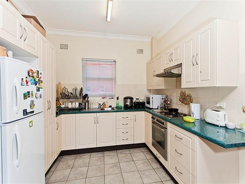 1/6 West Street, Hurstville NSW 2220