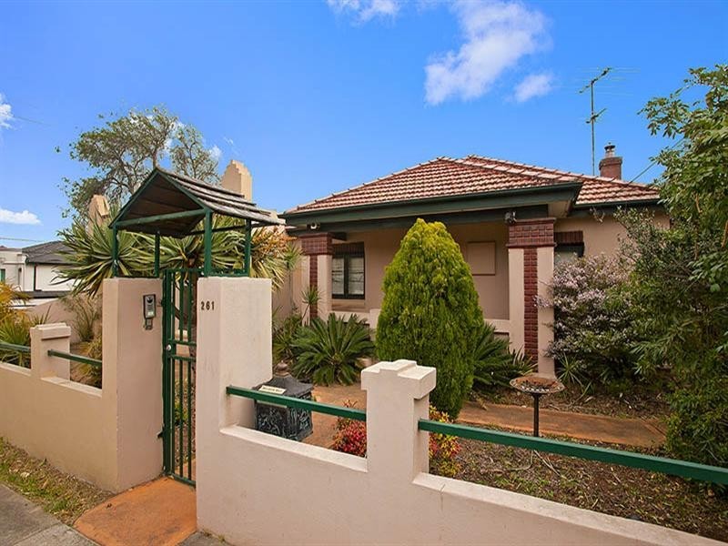 261 Dora Street, Hurstville NSW 2220