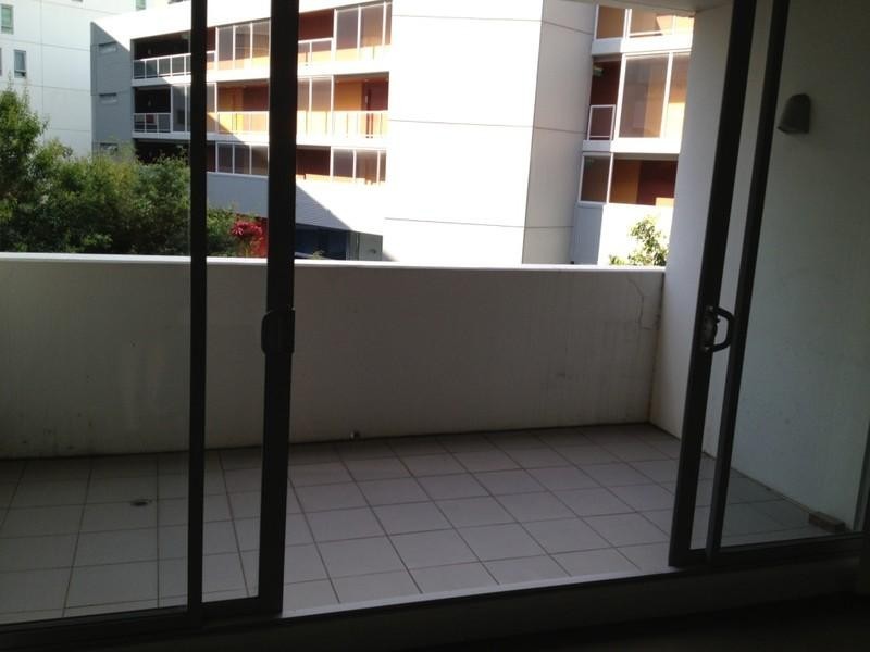 24/2 Levy Walk, Zetland NSW 2017