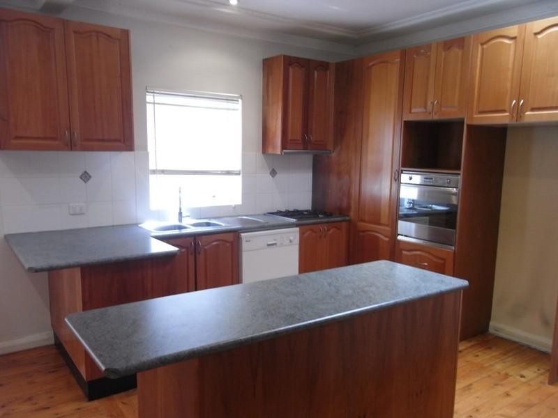 2 Tallawalla Street, Beverly Hills NSW 2209