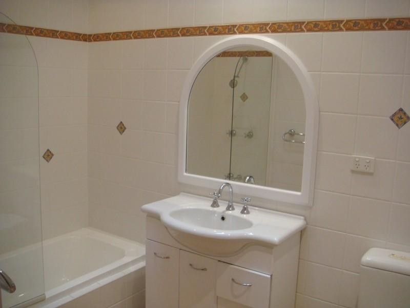 2 Tallawalla Street, Beverly Hills NSW 2209