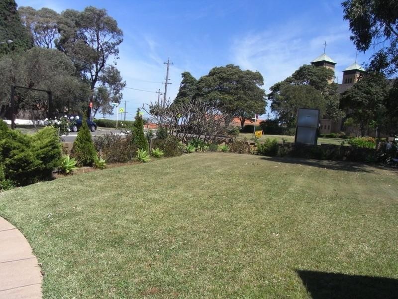 2 Tallawalla Street, Beverly Hills NSW 2209