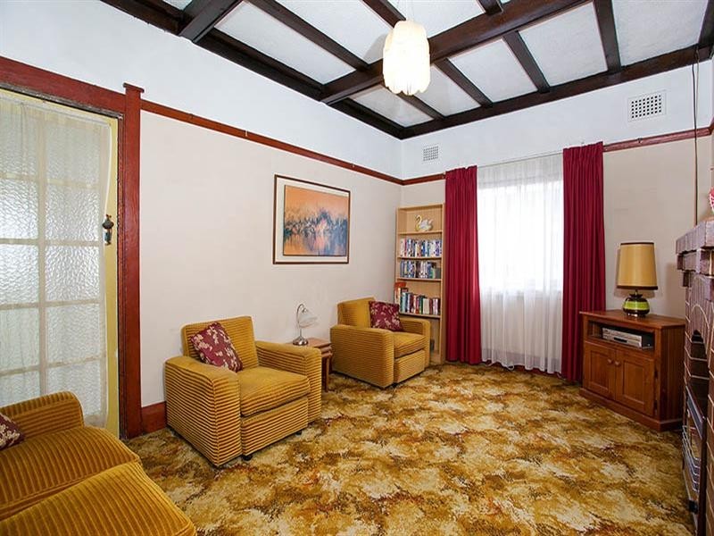 15 Leslie Road, Bexley NSW 2207